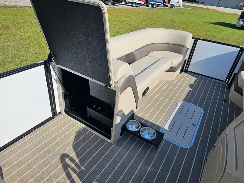 Slide: The Image of 2025 Bentley Elite 253 Admiral Tritoon (XLP3) - 25