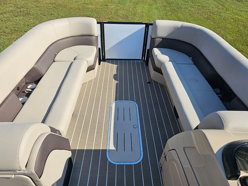 Slide: The Image of 2025 Bentley Elite 253 Admiral Tritoon (XLP3) - 26