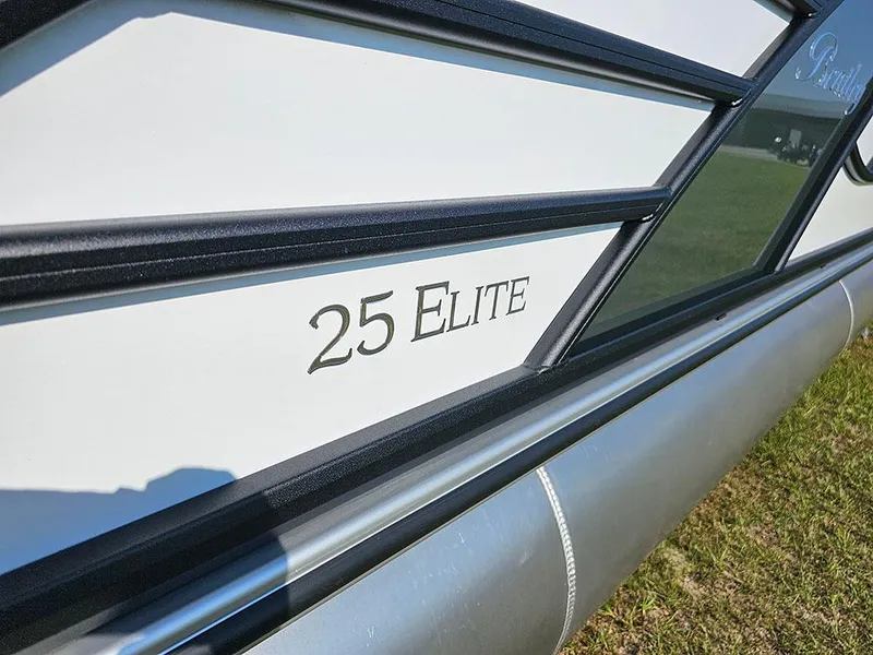 Slide: The Image of 2025 Bentley Elite 253 Admiral Tritoon (XLP3) - 35