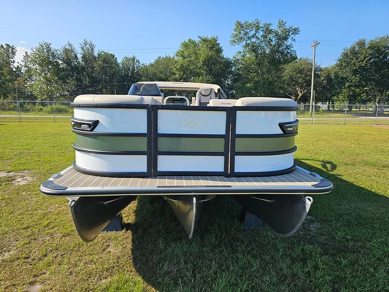 Slide: The Image of 2025 Bentley Elite 253 Admiral Tritoon (XLP3) - 4