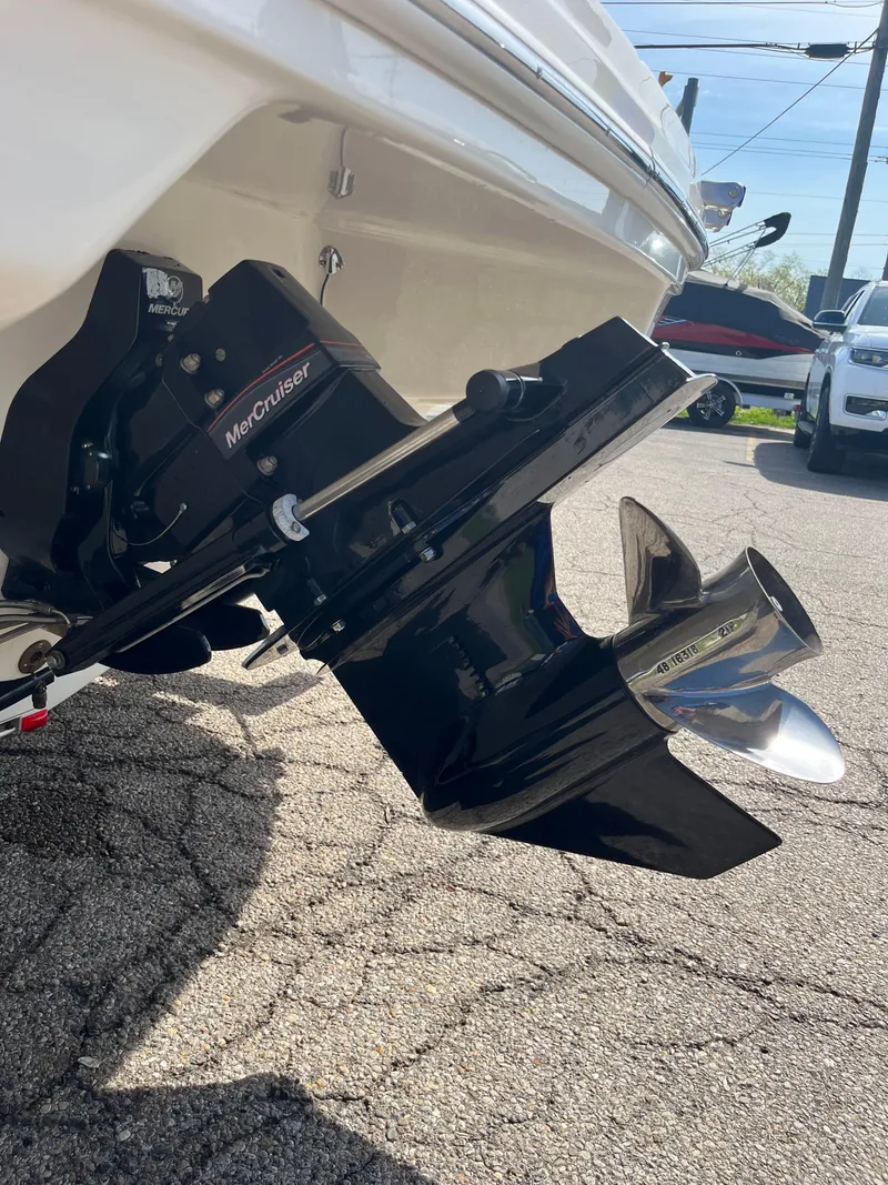 Slide: The Image of Propeller and outdrive of a 2008 Sea Ray 205 Sport boat. - 16