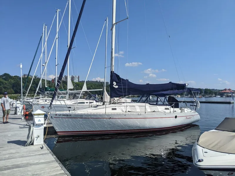 Slide: The Image of Beneteau 35S5 1991 - 6