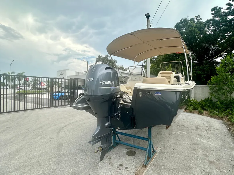 Slide: The Image of Scout 195 Sport Dorado 2025 - 8