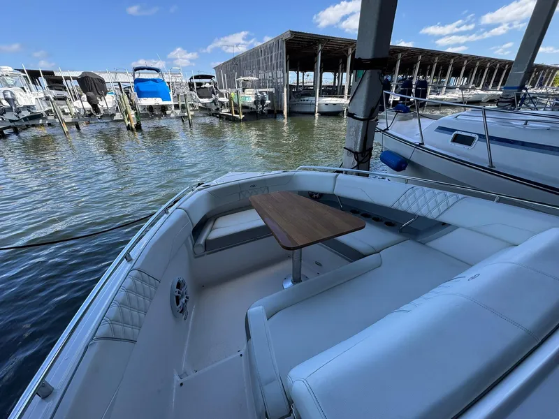 Slide: The Image of Regal 33 SAV 2020 - 18