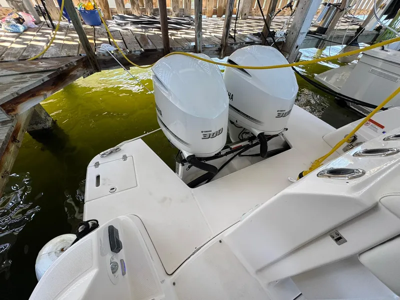 Slide: The Image of Regal 33 SAV 2020 - 58