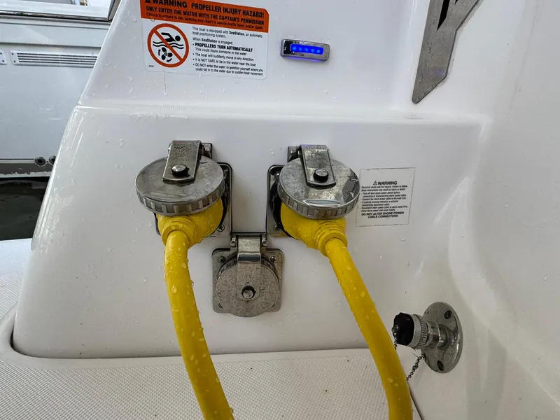 Slide: The Image of Regal 33 SAV 2020 - 60