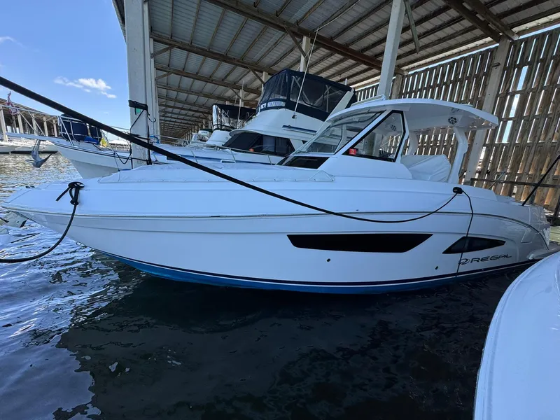 Slide: The Image of Regal 33 SAV 2020 - 64