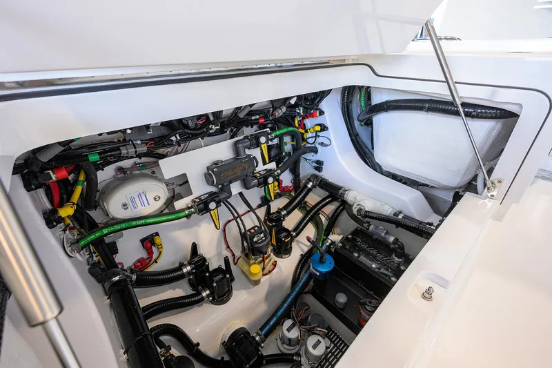 Slide: The Image of Valhalla Boatworks V-29 Hybrid 2025 - 51