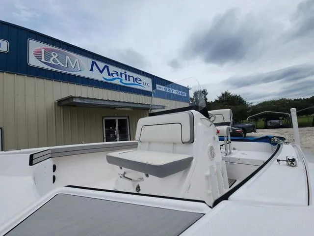 Slide: The Image of Yamaha 190 FSH Deluxe 2020 - 13