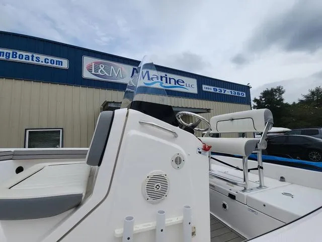 Slide: The Image of Yamaha 190 FSH Deluxe 2020 - 14