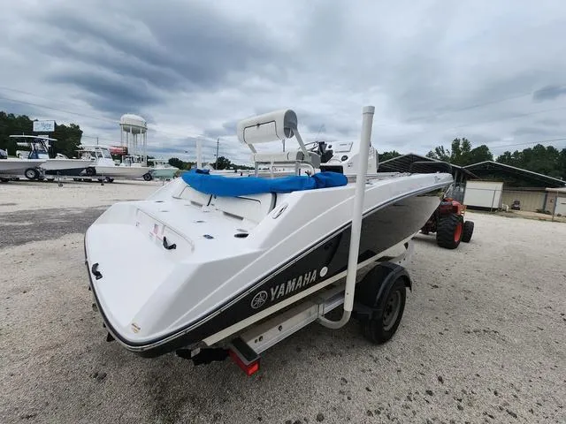 Slide: The Image of Yamaha 190 FSH Deluxe 2020 - 7