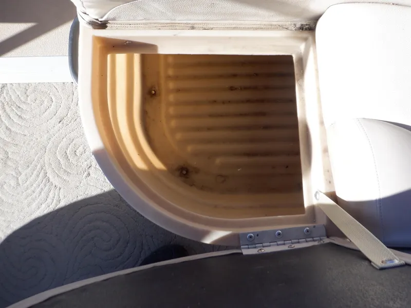 Slide: The Image of Storage compartment on a 2014 Sun Tracker Party Barge 24 DLX pontoon boat. - 16