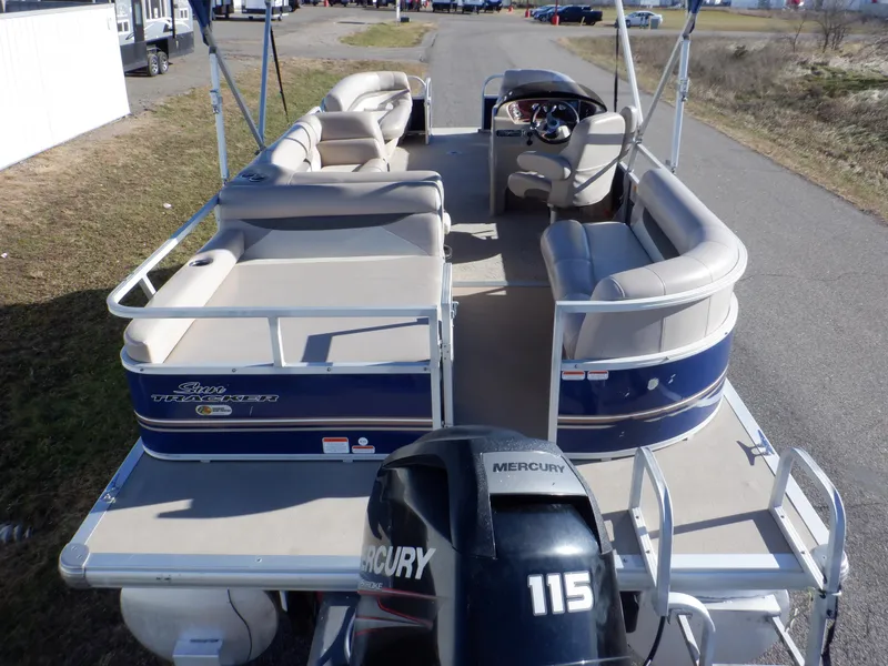 Slide: The Image of 2014 Sun Tracker Party Barge 24 DLX pontoon boat with Mercury 115 engine, spacious seating. - 4