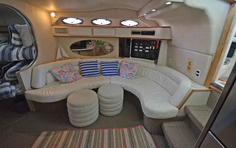 Slide: The Image of Salon Sofa - 5