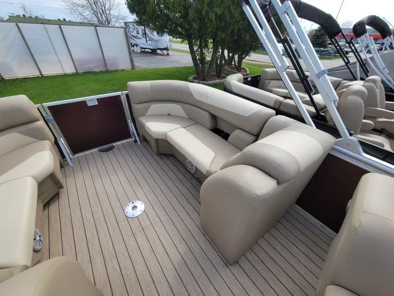 Slide: The Image of SunChaser Geneva Cruise 22 LR DH 2022 - 19