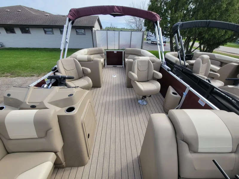 Slide: The Image of SunChaser Geneva Cruise 22 LR DH 2022 - 9