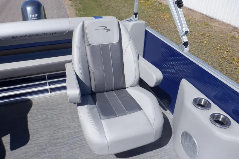 Slide: The Image of 2022 Bennington SX 22 Swingback boat seat with cup holders and speaker. - 14