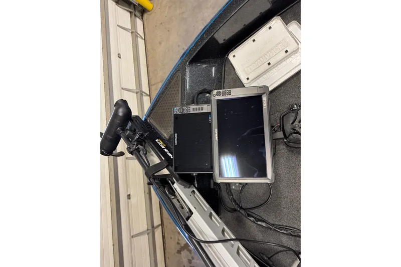 Slide: The Image of 2022 Nitro ZV21 boat with electronic navigation and control systems. - 24