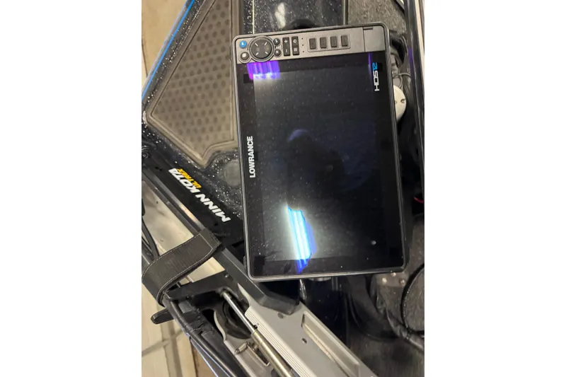 Slide: The Image of Lowrance fishfinder on 2022 Nitro ZV21 boat with Minn Kota trolling motor. - 26