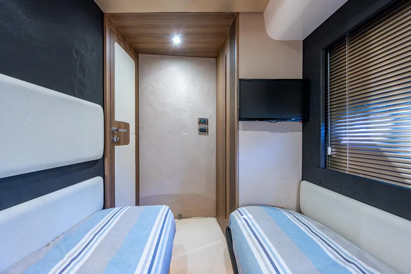 Slide: The Image of Azimut 55S 2014 - 55