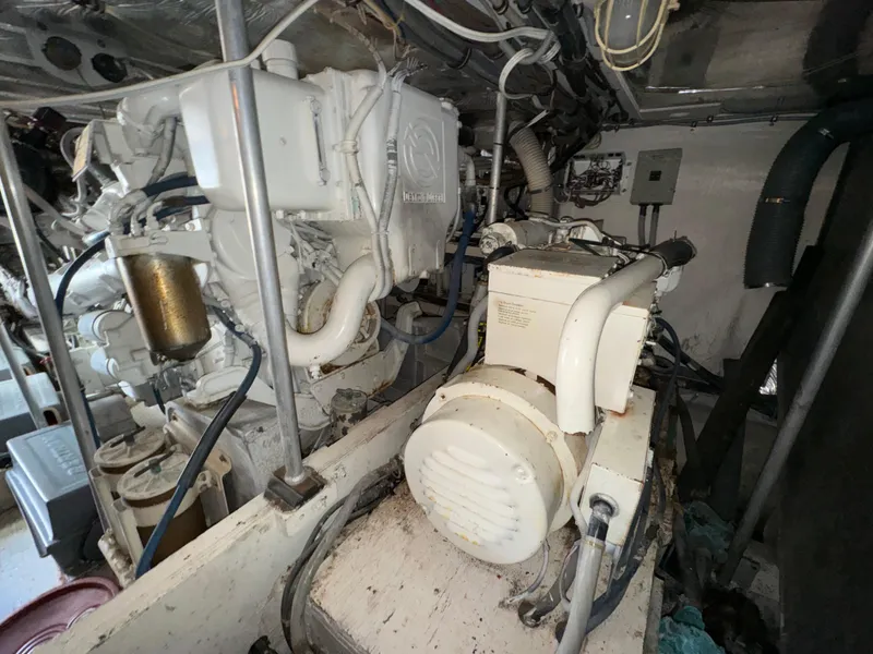 Slide: The Image of Bertram 54 Convertible 1986 - 100