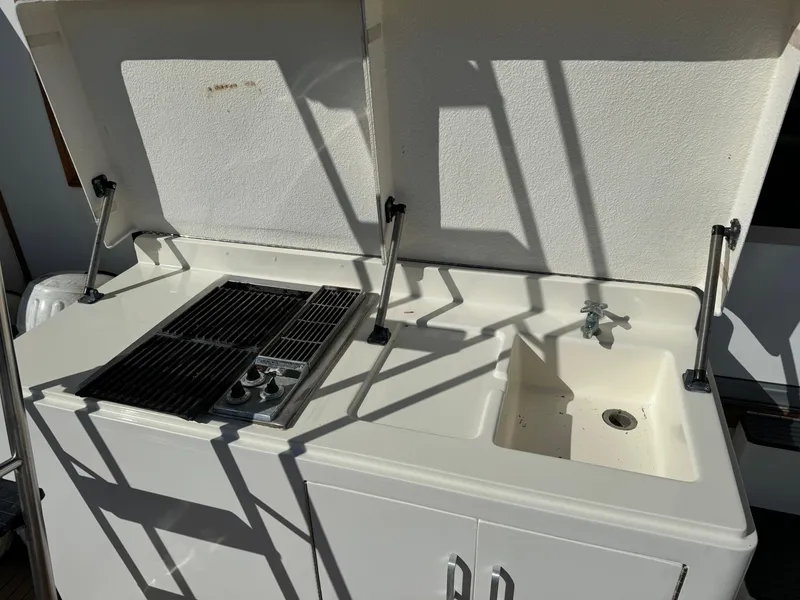 Slide: The Image of Bertram 54 Convertible 1986 - 126