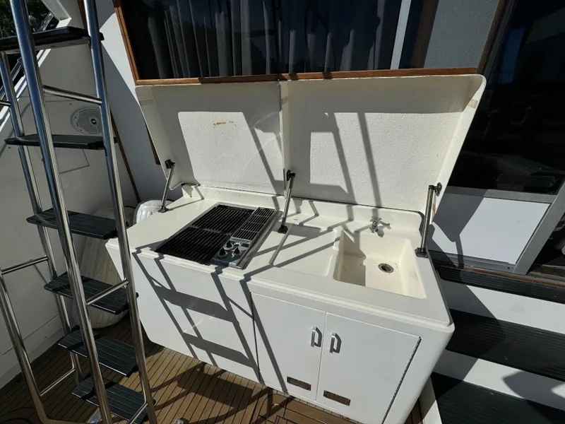 Slide: The Image of Bertram 54 Convertible 1986 - 128