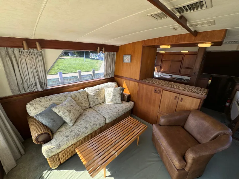 Slide: The Image of Bertram 54 Convertible 1986 - 35