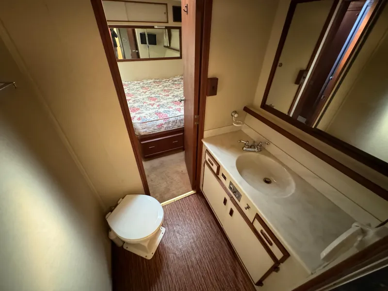 Slide: The Image of Bertram 54 Convertible 1986 - 55