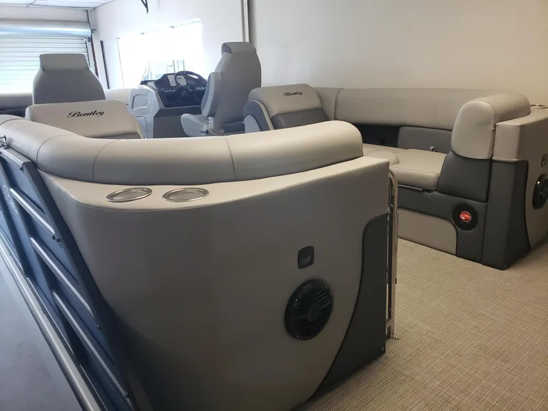 Slide: The Image of 2025 Bentley Pontoons Elite Admiral interior with luxurious seating and modern design. - 5