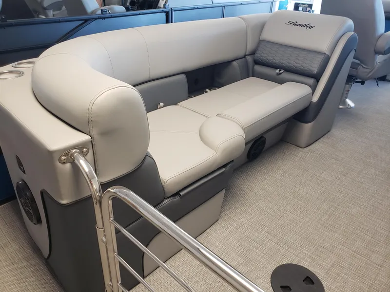 Slide: The Image of 2025 Bentley Pontoons Elite Admiral interior with luxurious seating and modern design. - 8