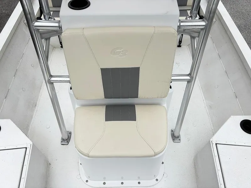 Slide: The Image of 2023 G3 Bay 18 GX boat seat with white and gray upholstery. - 20