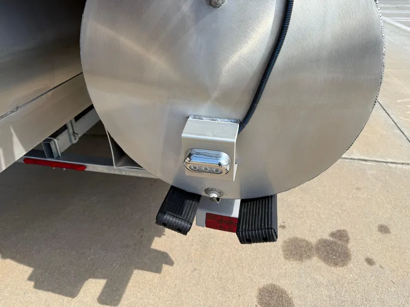 Slide: The Image of 2023 Veranda VTX 22RC pontoon boat detail, showing rear metal structure and wiring. - 21