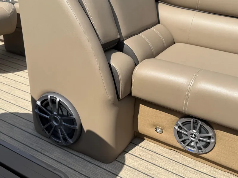 Slide: The Image of Veranda VTX 22RC 2023 - 58