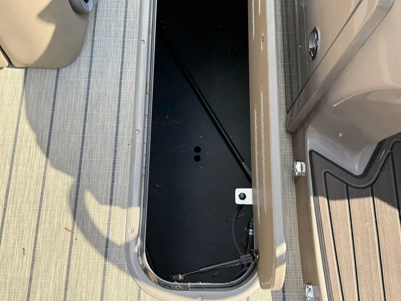 Slide: The Image of Veranda VTX 22RC 2023 - 59