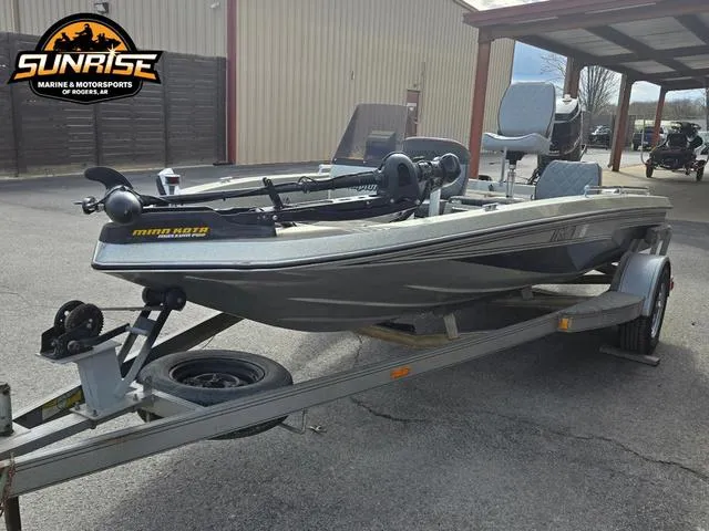 Slide: The Image of 1984 Champion CHAMP 2 boat on trailer at Sunrise Marine & Motorsports. - 16
