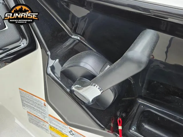 Slide: The Image of Yamaha AR 195 2025 - 14