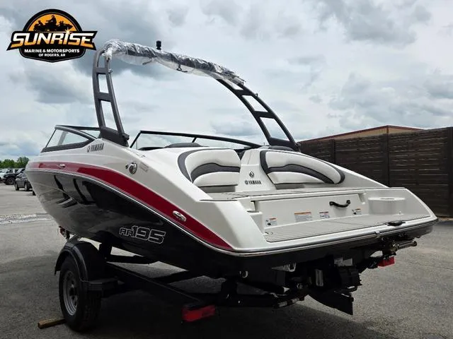 Slide: The Image of Yamaha AR 195 2025 - 21