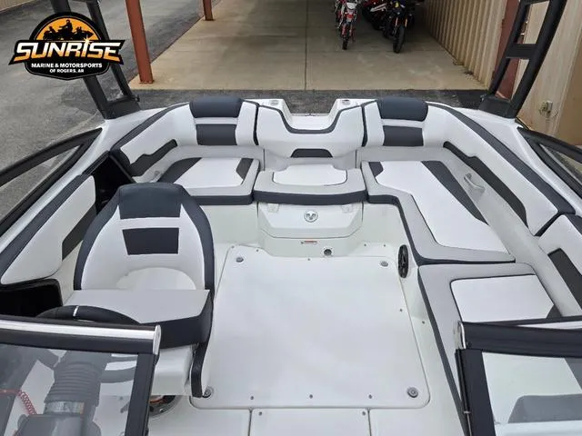 Slide: The Image of Yamaha AR 195 2025 - 4