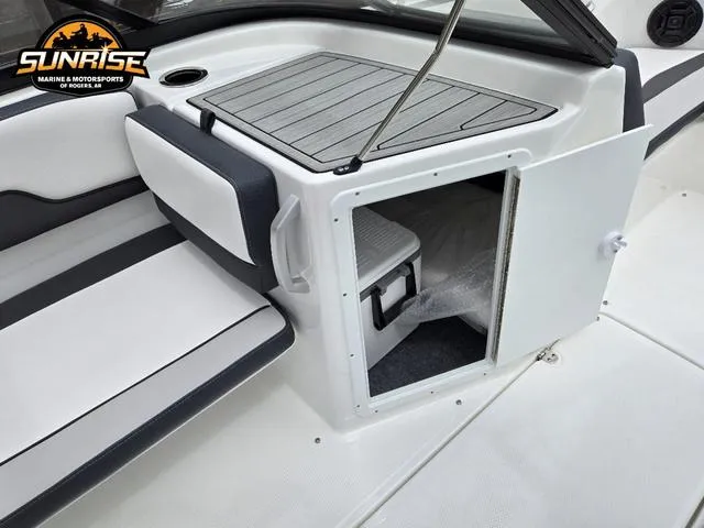 Slide: The Image of Yamaha AR 195 2025 - 8