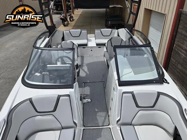 Slide: The Image of Yamaha AR250 2025 - 13