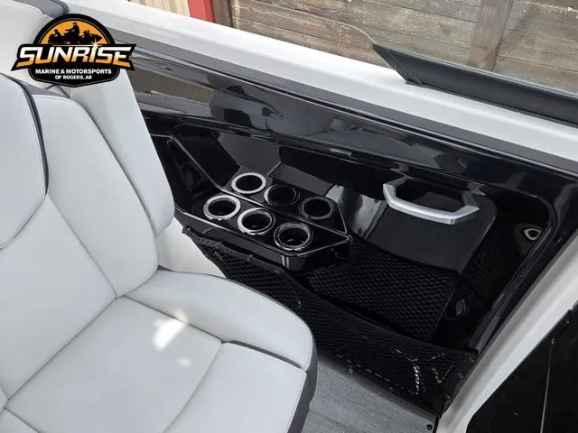 Slide: The Image of Yamaha AR250 2025 - 19