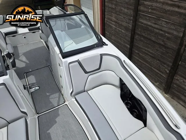 Slide: The Image of Yamaha AR250 2025 - 22