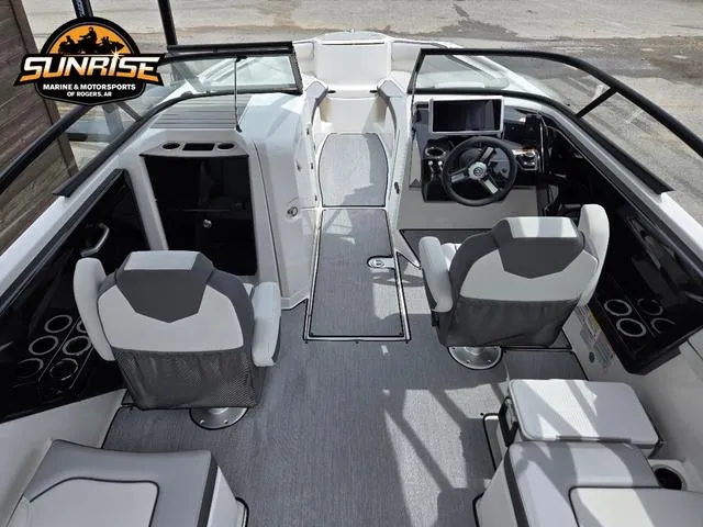 Slide: The Image of Yamaha AR250 2025 - 24