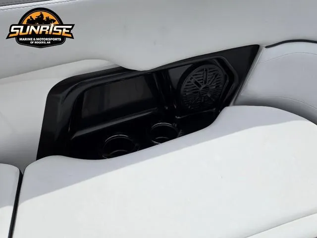 Slide: The Image of Yamaha AR250 2025 - 26