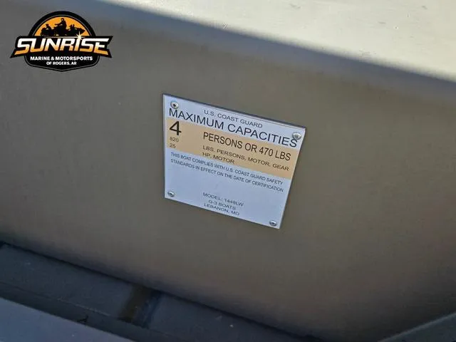 Slide: The Image of 2023 G3 1448LW boat capacity plate, max 4 persons or 470 lbs, Sunrise Marine logo. - 7