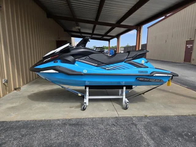 Slide: The Image of Yamaha FX SVHO 2025 - 4