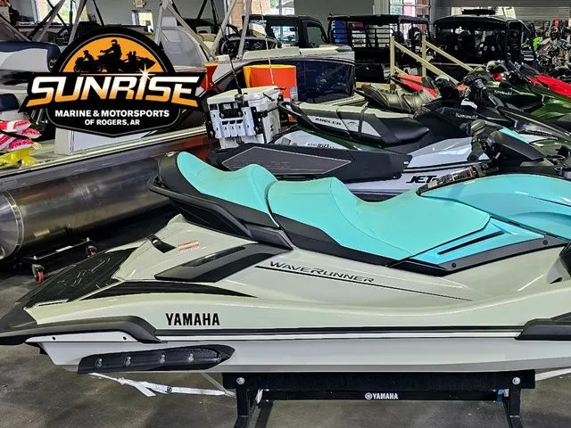 Slide: The Image of Yamaha WaveRunner® FX Cruiser HO 2025 - 3