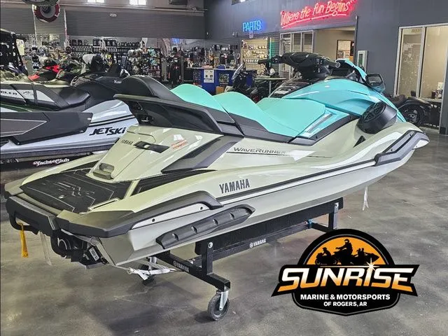Slide: The Image of Yamaha WaveRunner® FX Cruiser HO 2025 - 4