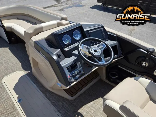 Slide: The Image of Avalon '25 Catalina Versatile Rear Lounger 2025 - 10